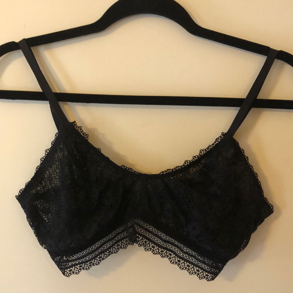 Victoria’s Secret black lace bralette size large